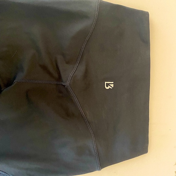 Buff Bunny Baddie Legging, Size Small, Excellent Condition - Picture 7 of 7